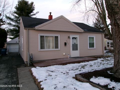 Photo of 2144 Aberdeen Avenue, Toledo, OH 43614 (MLS # 10002777)