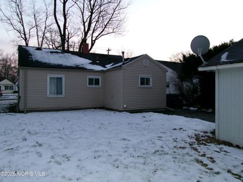 Tiny photo for 2144 Aberdeen Avenue, Toledo, OH 43614 (MLS # 10002777)