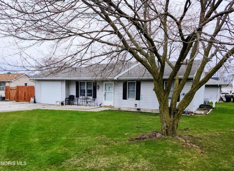 Photo of 401 E Charles Street, Bryan, OH 43506 (MLS # 10005420)