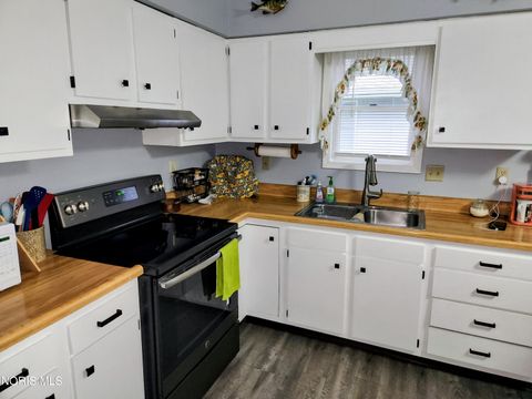 Tiny photo for 401 E Charles Street, Bryan, OH 43506 (MLS # 10005420)