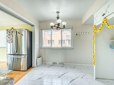 Tiny photo for 2130 Richards Road #Apt 1, Ottawa Hills, OH 43606 (MLS # 10005391)