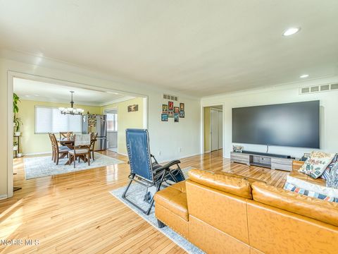 Tiny photo for 2130 Richards Road #Apt 1, Ottawa Hills, OH 43606 (MLS # 10005391)