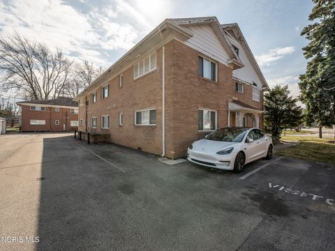 Tiny photo for 2130 Richards Road #Apt 1, Ottawa Hills, OH 43606 (MLS # 10005391)