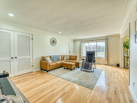 Tiny photo for 2130 Richards Road #Apt 1, Ottawa Hills, OH 43606 (MLS # 10005391)