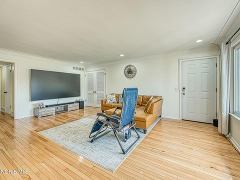 Tiny photo for 2130 Richards Road #Apt 1, Ottawa Hills, OH 43606 (MLS # 10005391)