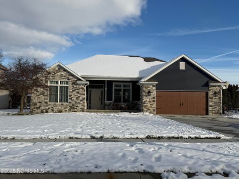 Photo of 305 Ridgepoint Circle, Waterville, OH 43566 (MLS # 10002278)