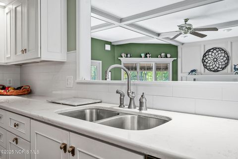 Tiny photo for 712 W Harrison Street, Maumee, OH 43537 (MLS # 10000443)