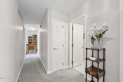 Tiny photo for 712 W Harrison Street, Maumee, OH 43537 (MLS # 10000443)