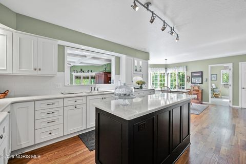 Tiny photo for 712 W Harrison Street, Maumee, OH 43537 (MLS # 10000443)