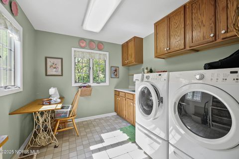 Tiny photo for 712 W Harrison Street, Maumee, OH 43537 (MLS # 10000443)