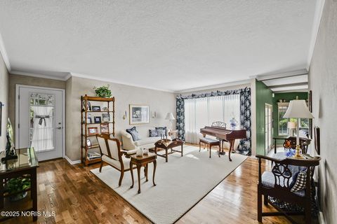Tiny photo for 712 W Harrison Street, Maumee, OH 43537 (MLS # 10000443)