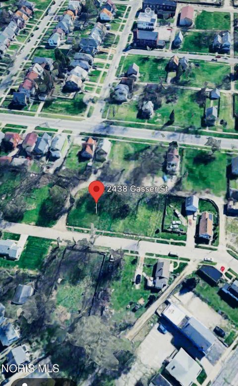 Tiny photo for 2438 Gasser Street, Toledo, OH 43606 (MLS # 10006997)