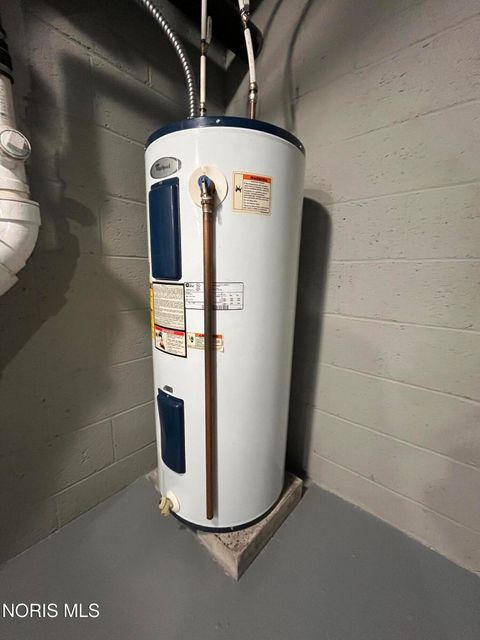 Tiny photo for 2026 Kensington Road, Toledo, OH 43607 (MLS # 10005169)