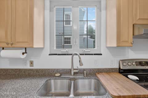 Tiny photo for 2643 Goddard Road, Toledo, OH 43606 (MLS # 10011247)