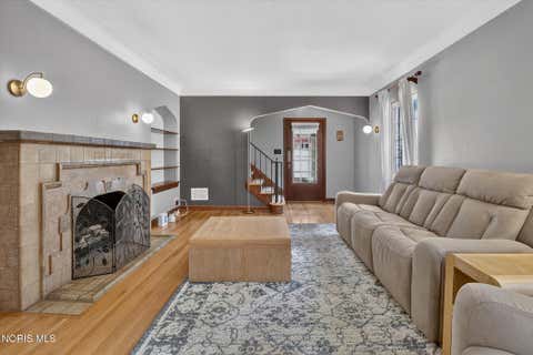 Tiny photo for 2643 Goddard Road, Toledo, OH 43606 (MLS # 10011247)