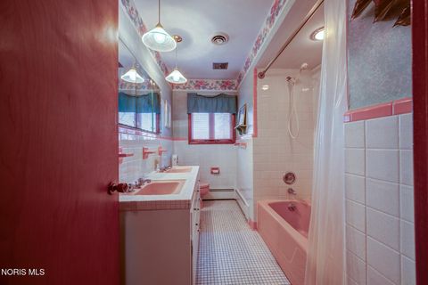 Tiny photo for 30236 Lemoyne Road, Walbridge, OH 43465 (MLS # 10005150)