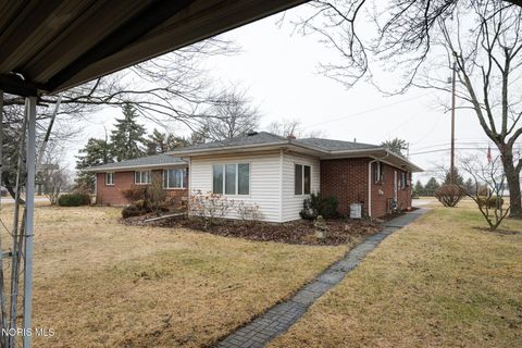 Tiny photo for 30236 Lemoyne Road, Walbridge, OH 43465 (MLS # 10005150)