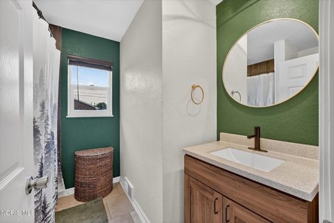 Tiny photo for 2925 Seaman Road, Oregon, OH 43616 (MLS # 10007237)