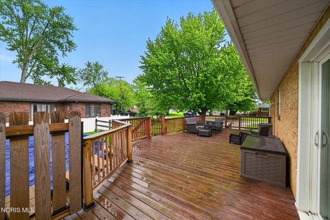 Tiny photo for 2925 Seaman Road, Oregon, OH 43616 (MLS # 10007237)