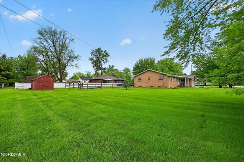 Tiny photo for 2925 Seaman Road, Oregon, OH 43616 (MLS # 10007237)