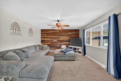 Tiny photo for 2925 Seaman Road, Oregon, OH 43616 (MLS # 10007237)