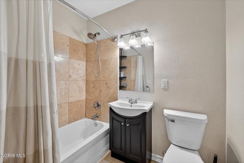 Tiny photo for 2925 Seaman Road, Oregon, OH 43616 (MLS # 10007237)