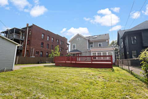 Tiny photo for 2108 Glenwood Avenue, Toledo, OH 43620 (MLS # 10009586)