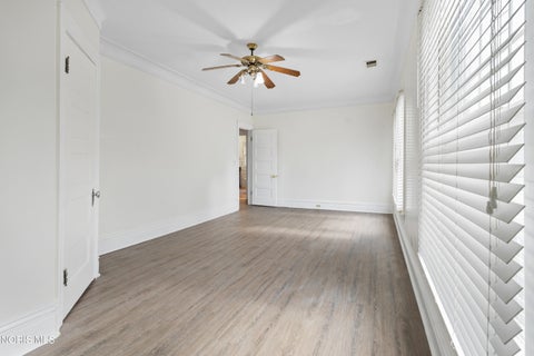 Tiny photo for 2108 Glenwood Avenue, Toledo, OH 43620 (MLS # 10009586)