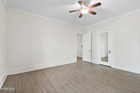 Tiny photo for 2108 Glenwood Avenue, Toledo, OH 43620 (MLS # 10009586)