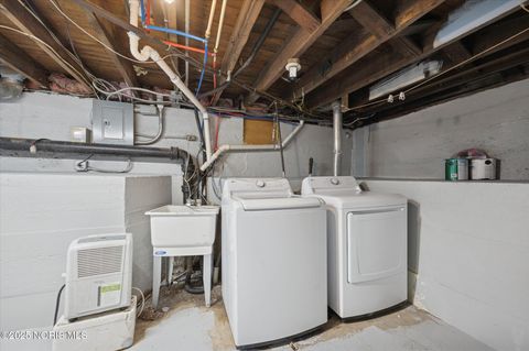 Tiny photo for 2247 Marcy Street, Toledo, OH 43605 (MLS # 10001856)