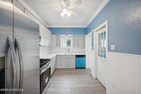 Tiny photo for 2247 Marcy Street, Toledo, OH 43605 (MLS # 10001856)