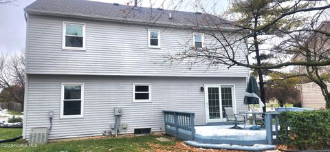 Tiny photo for 4237 Brogan Drive, Toledo, OH 43614 (MLS # 10002238)