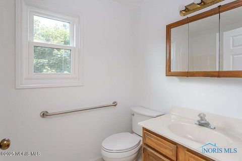 Tiny photo for 4237 Brogan Drive, Toledo, OH 43614 (MLS # 10002238)