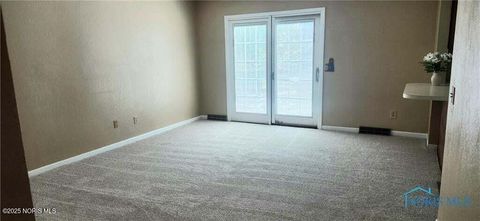 Tiny photo for 4237 Brogan Drive, Toledo, OH 43614 (MLS # 10002238)