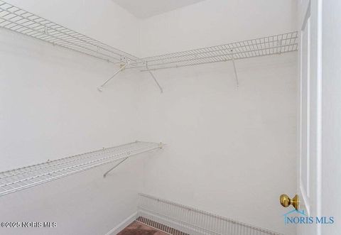 Tiny photo for 4237 Brogan Drive, Toledo, OH 43614 (MLS # 10002238)