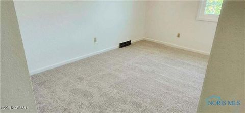 Tiny photo for 4237 Brogan Drive, Toledo, OH 43614 (MLS # 10002238)