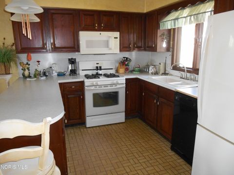 Tiny photo for 527 Catherine Drive, Liberty Center, OH 43532 (MLS # 10006143)