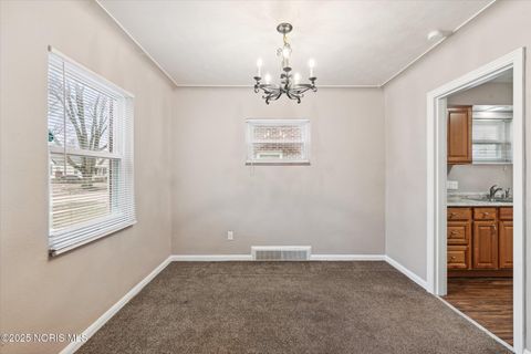Tiny photo for 706 W Gramercy Avenue, Toledo, OH 43612 (MLS # 10002021)