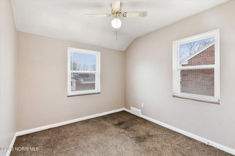 Tiny photo for 706 W Gramercy Avenue, Toledo, OH 43612 (MLS # 10002021)