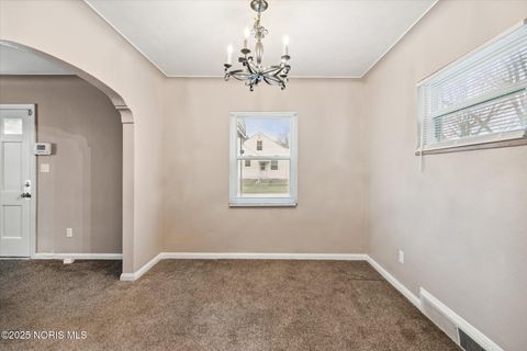 Tiny photo for 706 W Gramercy Avenue, Toledo, OH 43612 (MLS # 10002021)