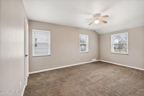 Tiny photo for 706 W Gramercy Avenue, Toledo, OH 43612 (MLS # 10002021)