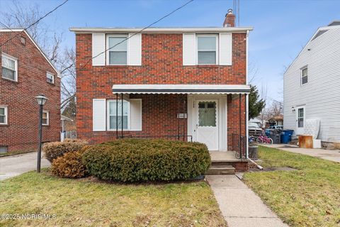 Tiny photo for 706 W Gramercy Avenue, Toledo, OH 43612 (MLS # 10002021)