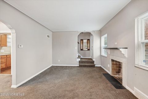 Tiny photo for 706 W Gramercy Avenue, Toledo, OH 43612 (MLS # 10002021)