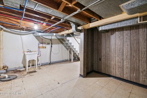 Tiny photo for 706 W Gramercy Avenue, Toledo, OH 43612 (MLS # 10002021)