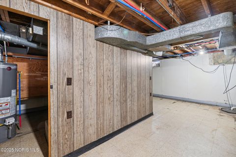 Tiny photo for 706 W Gramercy Avenue, Toledo, OH 43612 (MLS # 10002021)