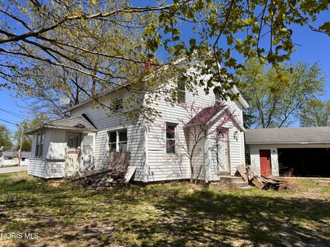 Photo of 1156 State Route 2, Bryan, OH 43506 (MLS # 10006627)