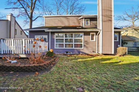 Tiny photo for 2402 Cheshire Woods Road, Toledo, OH 43617 (MLS # 10003126)