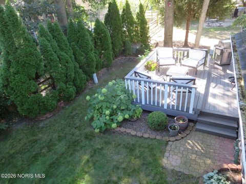 Tiny photo for 2402 Cheshire Woods Road, Toledo, OH 43617 (MLS # 10003126)