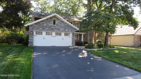 Tiny photo for 2402 Cheshire Woods Road, Toledo, OH 43617 (MLS # 10003126)