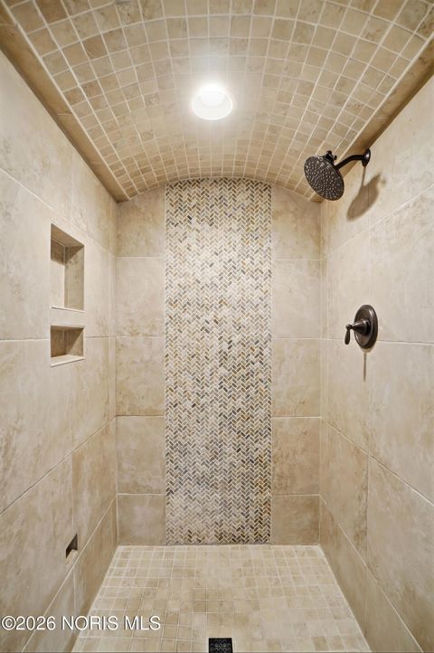 Tiny photo for 2402 Cheshire Woods Road, Toledo, OH 43617 (MLS # 10003126)